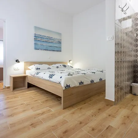 Apartamento Modernes Nur 600 Meter Zum Mit Privater Terrasse, Grill, Waschmaschine