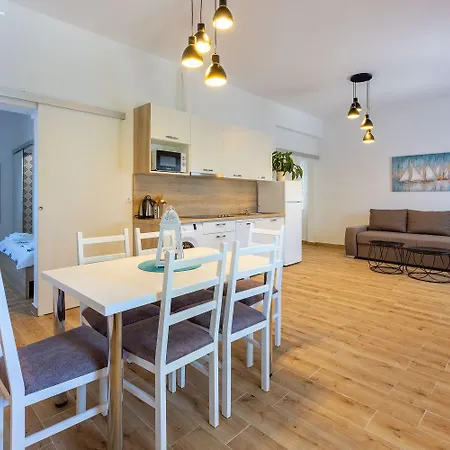 Modernes Nur 600 Meter Zum Mit Privater Terrasse, Grill, Waschmaschine * Novi Vinodolski