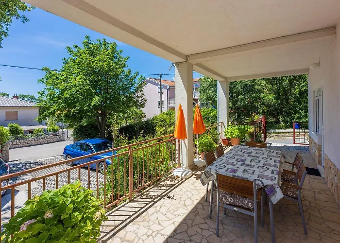 Modernes Nur 600 Meter Zum Mit Privater Terrasse, Grill, Waschmaschine Нови-Винодолски