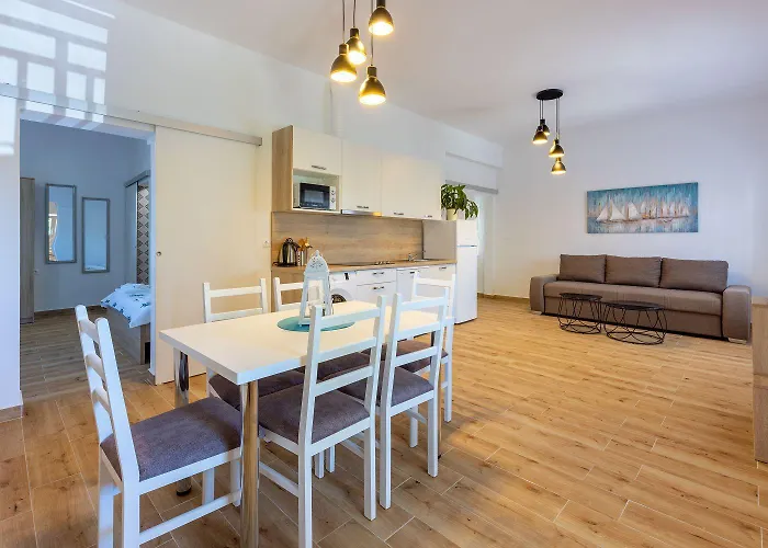 Modernes Nur 600 Meter Zum Mit Privater Terrasse, Grill, Waschmaschine * Нови-Винодолски