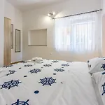 Apartment Modernes Nur 600 Meter Zum Mit Privater Terrasse, Grill, Waschmaschine *