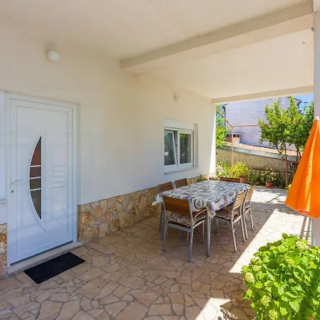 Apartment Modernes Nur 600 Meter Zum Mit Privater Terrasse, Grill, Waschmaschine Novi Vinodolski
