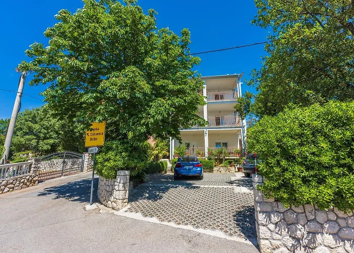 Modernes Nur 600 Meter Zum Mit Privater Terrasse, Grill, Waschmaschine *