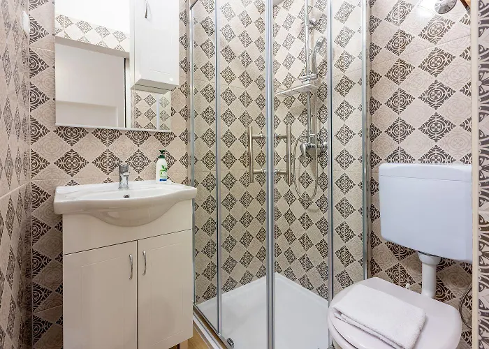 Apartment Modernes Nur 600 Meter Zum Mit Privater Terrasse, Grill, Waschmaschine
